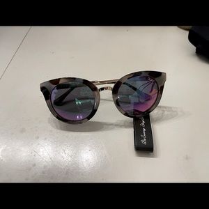 Quay Sunglasses NWT